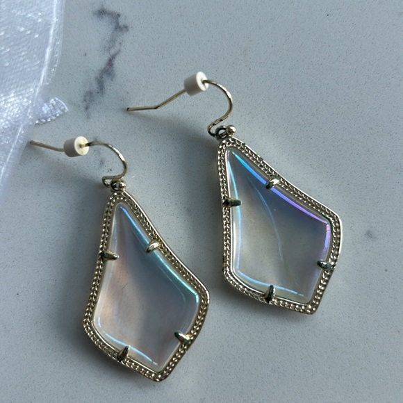 Earring - Picture 2 of 3